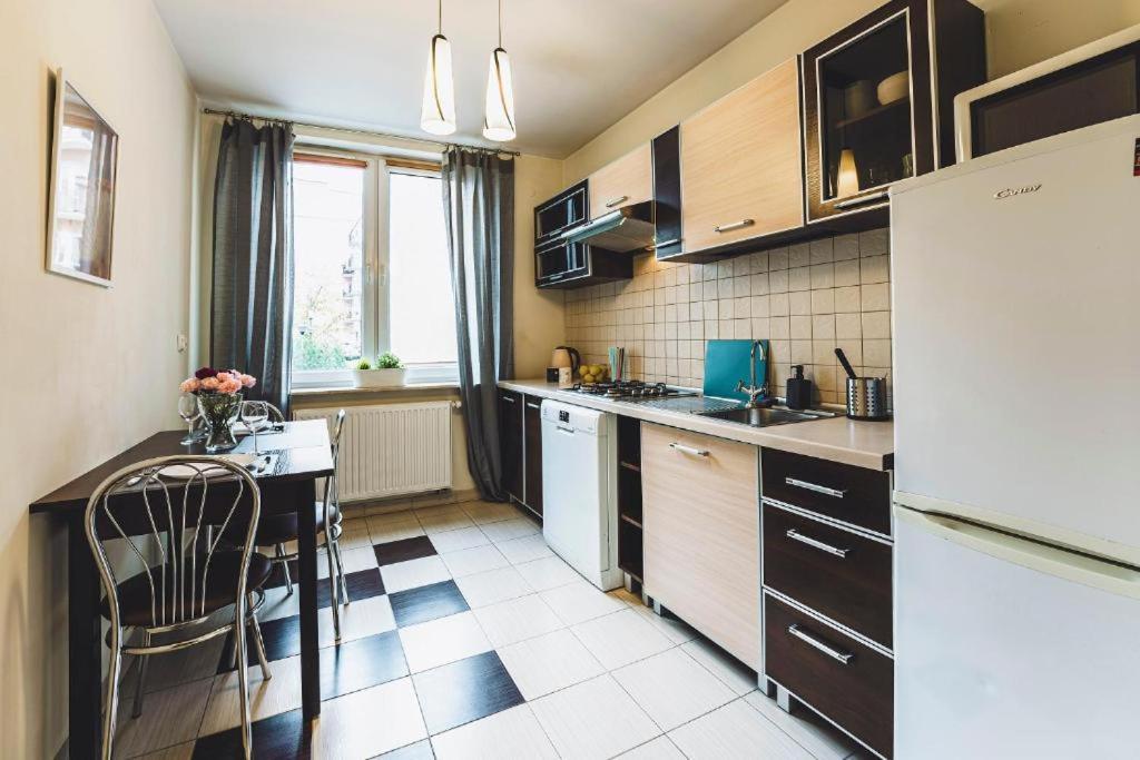 Apartament Niecala Queens Superior Lublin Exteriör bild