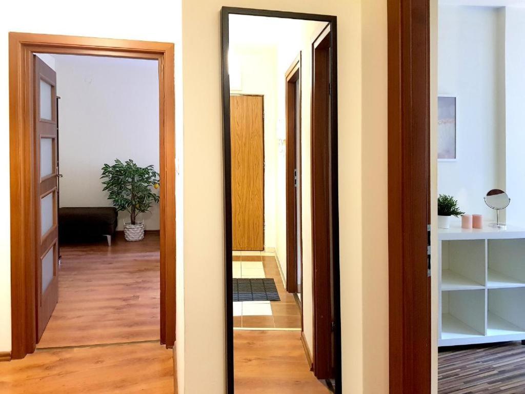 Apartament Niecala Queens Superior Lublin Exteriör bild