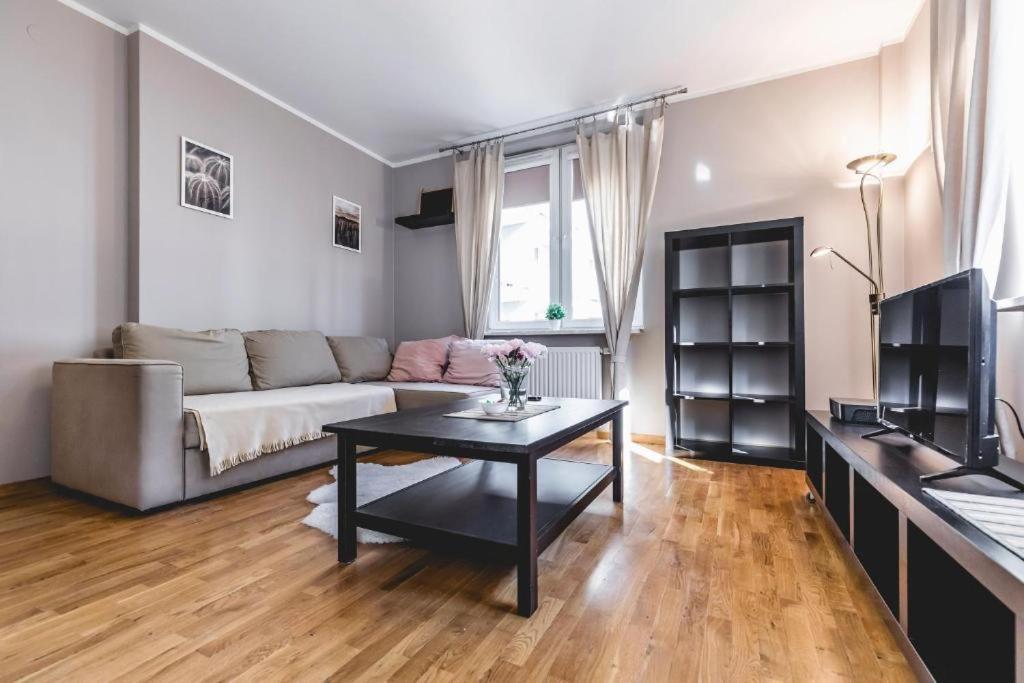 Apartament Niecala Queens Superior Lublin Exteriör bild